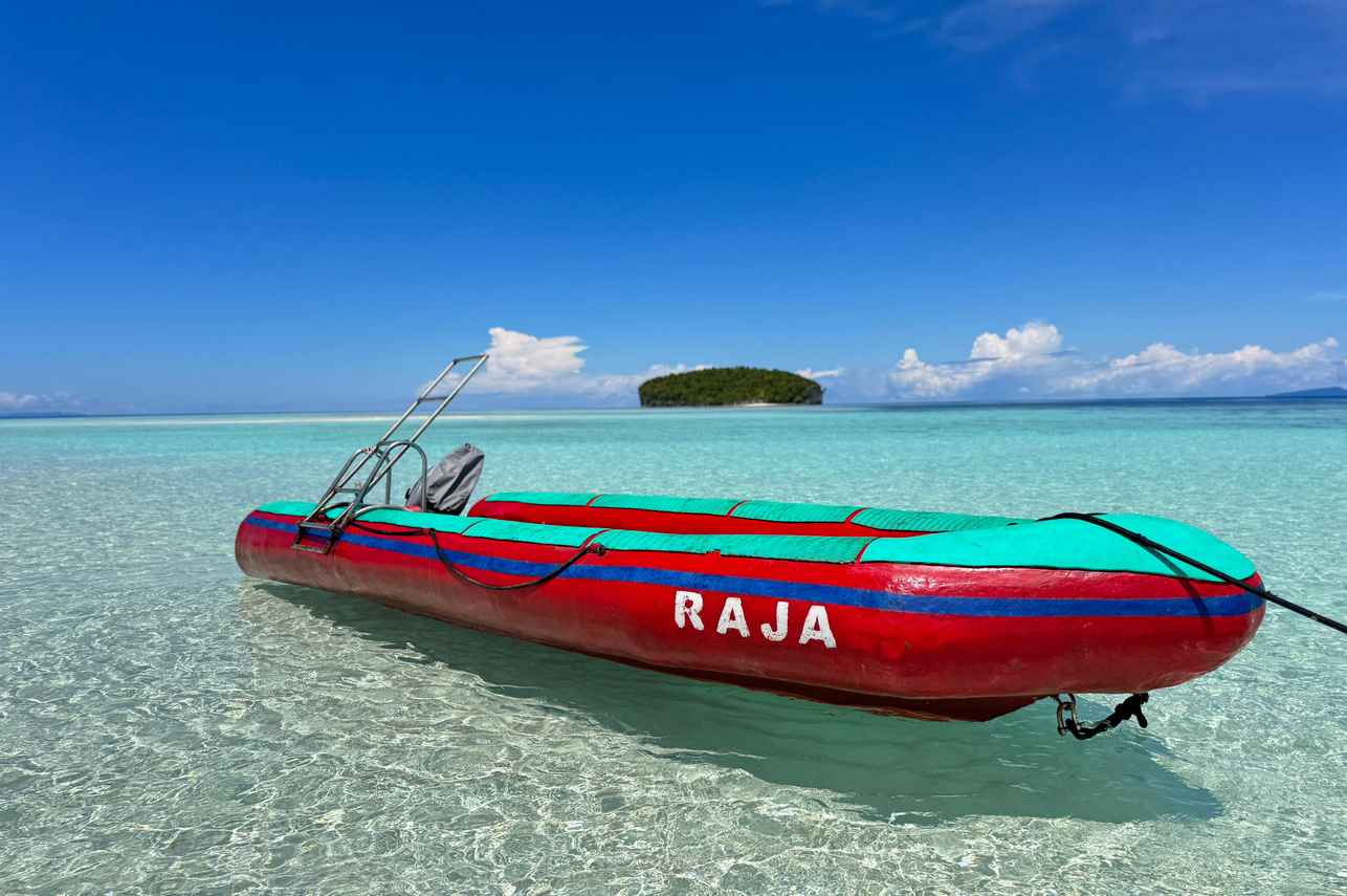 #tendersfordiving  - MV Raja Ampat Explorer