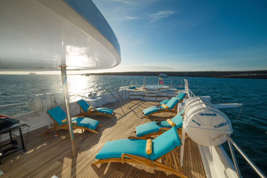 Sun deck with hot tub - Majestic Galapagos Yacht