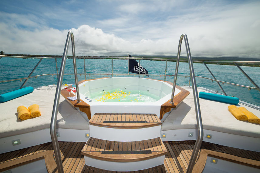 Hot tub on the sun deck - Majestic Galapagos Yacht