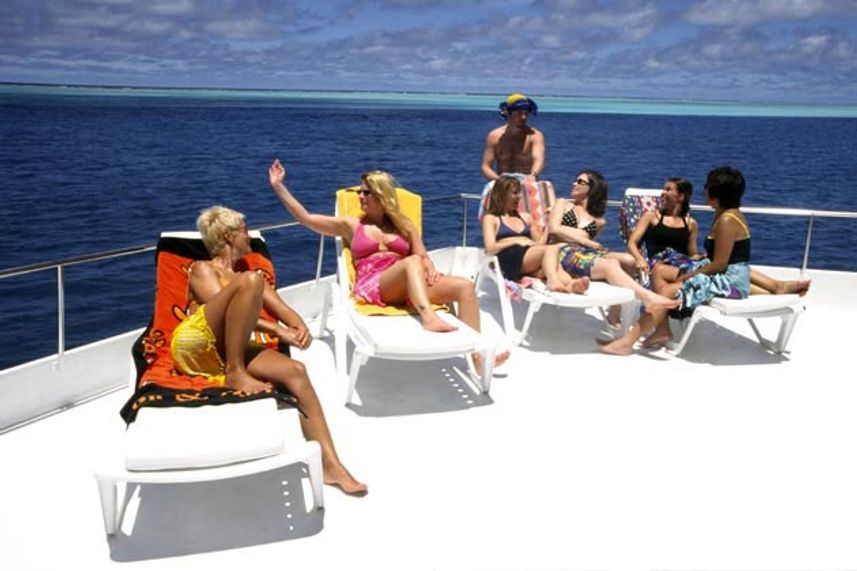 Relaxing on the sun deck - Stingray Liveaboard