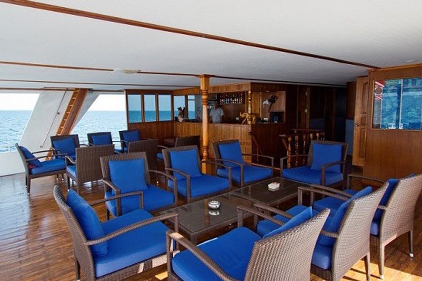 Open air dining area - MV Ari Queen