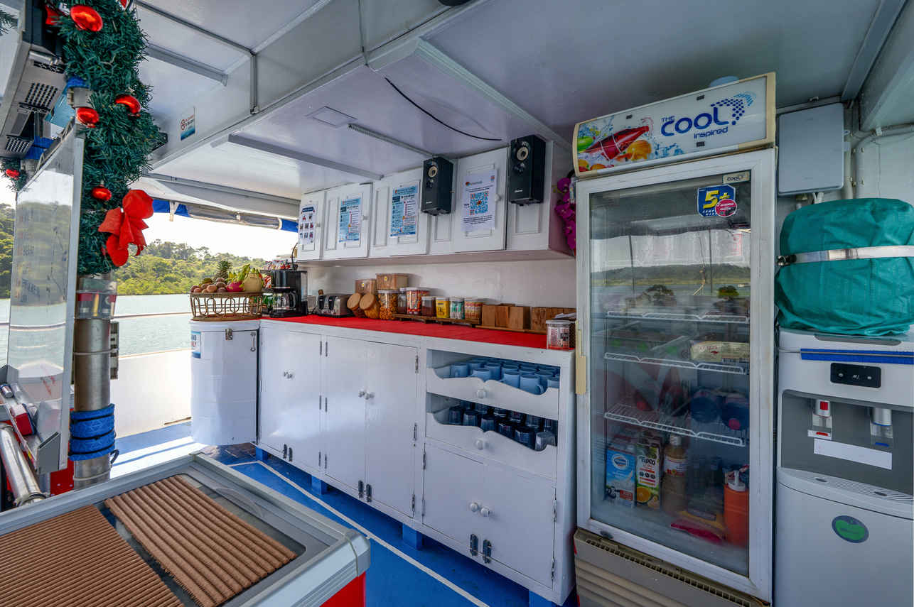 Abendessen im Freien - Manta Queen 7