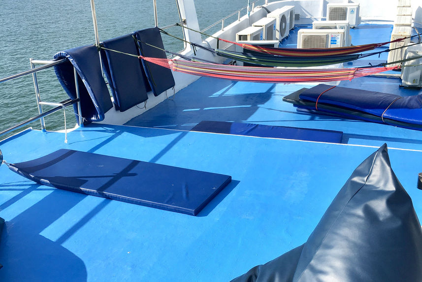 Sun Deck - Manta Queen 7