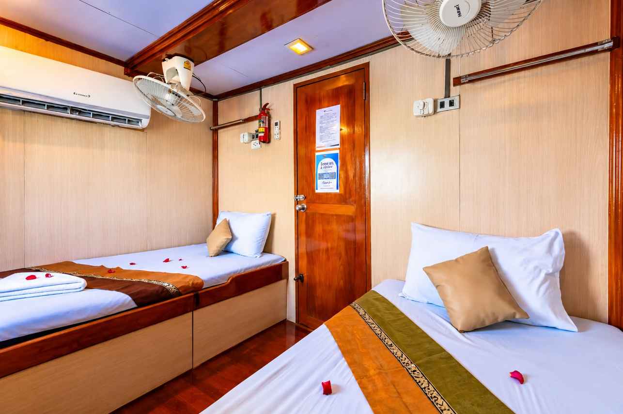Twin Non Ensuite cabin