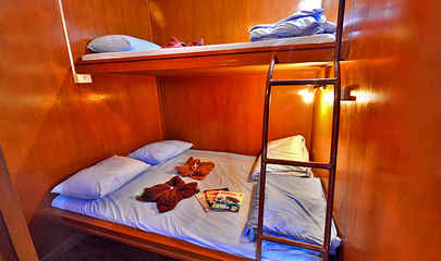 Twin Bunk Cabin (non en-suite)