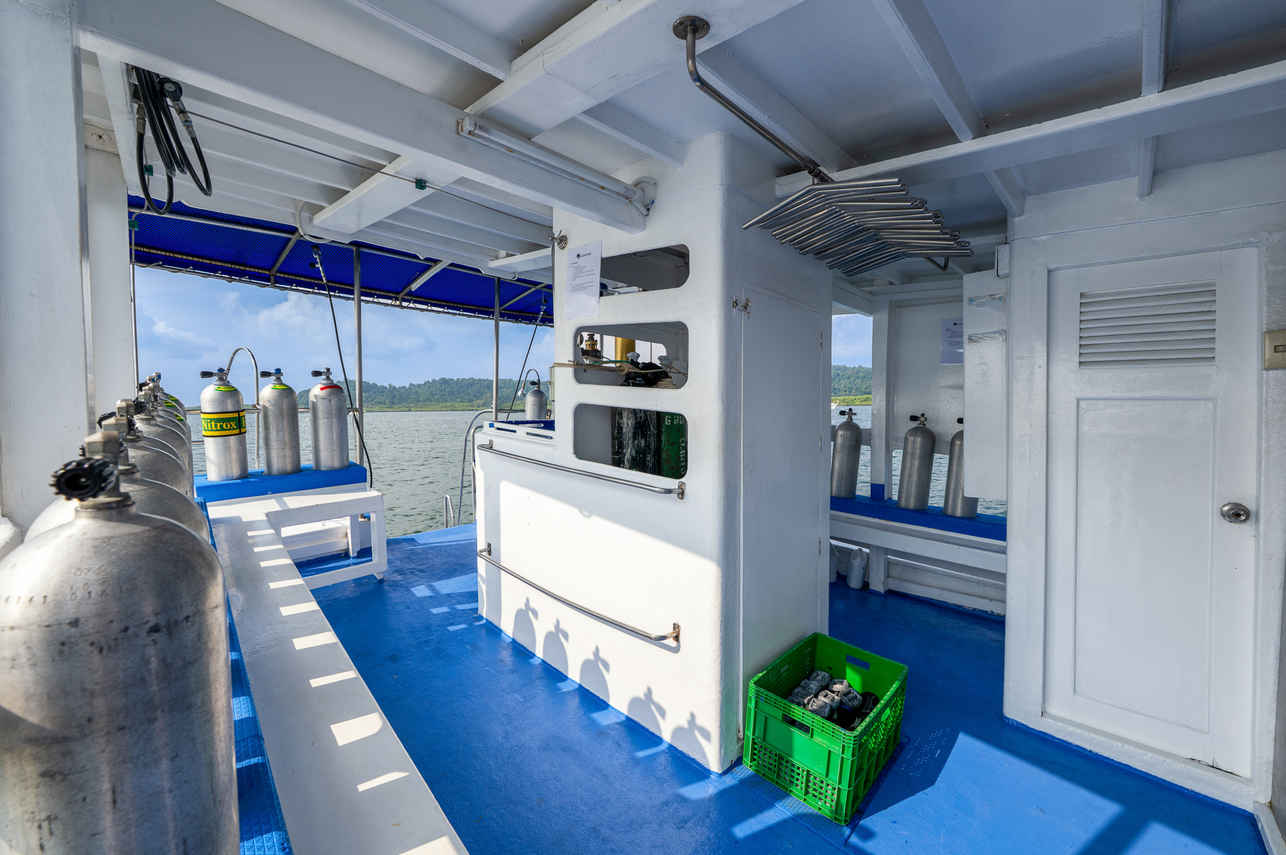 Dive deck - Manta Queen 5