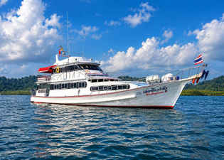 Manta Queen 6