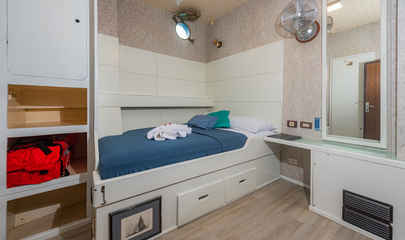 Single Cabin