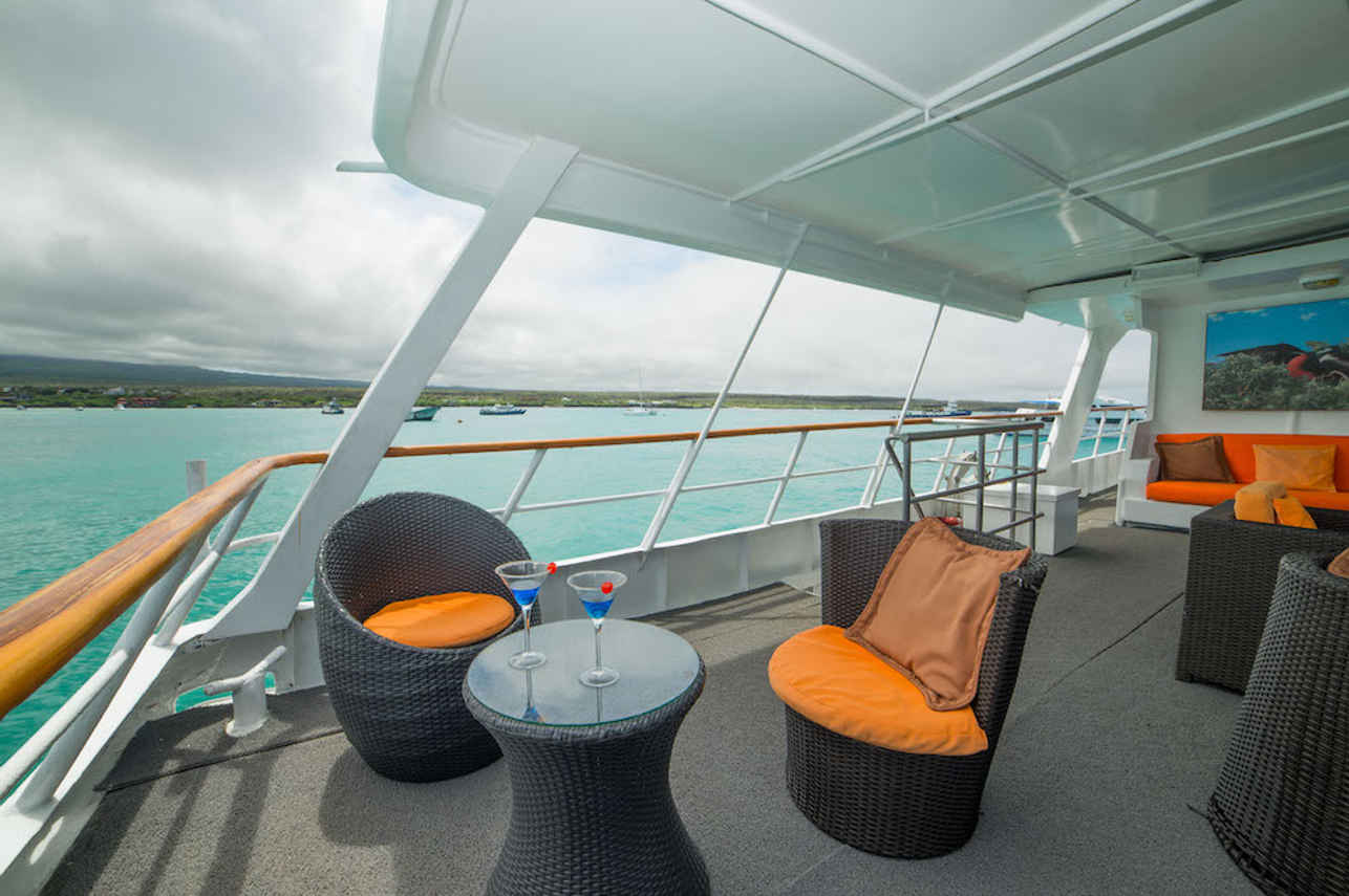 Outdoor lounge area - Galaven Galapagos