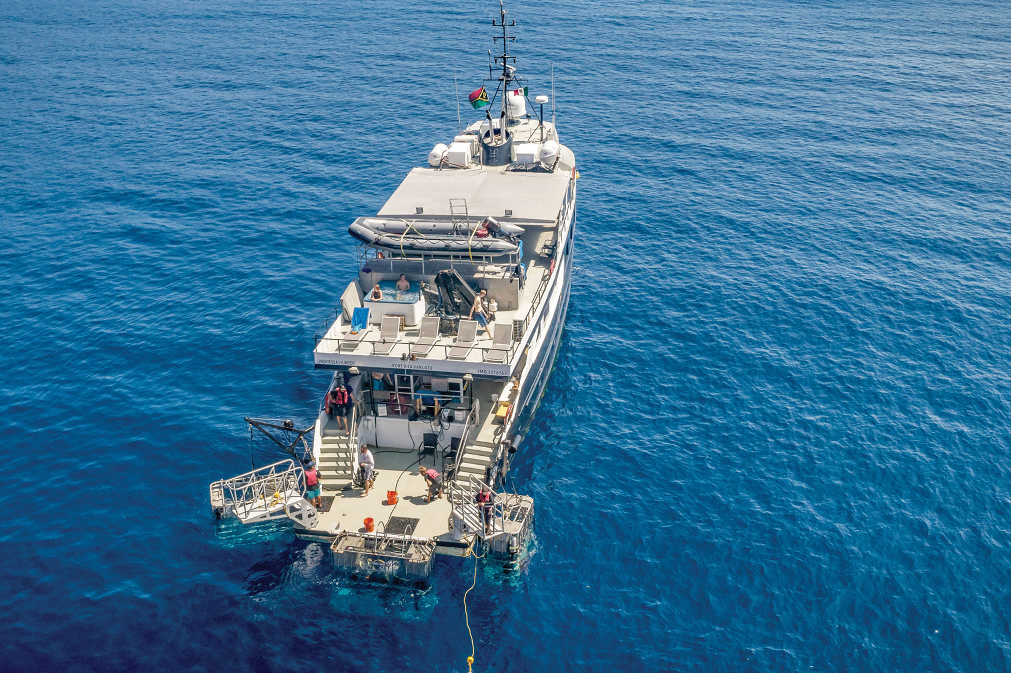 Nautilus Under Sea, Mexico - LiveAboard.com