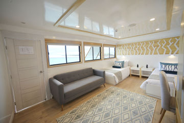 Galapagos Suite (Upper Deck) 