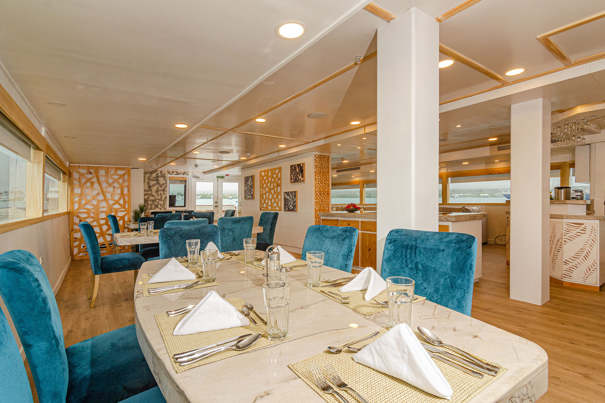 Restaurant - Sea Star Journey