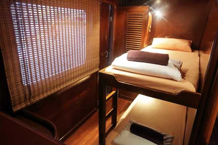 Standard Twin Cabin