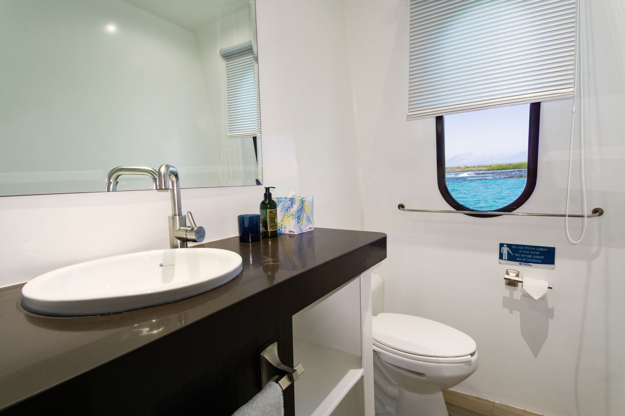 Main Deck Standard Cabins Bathroom