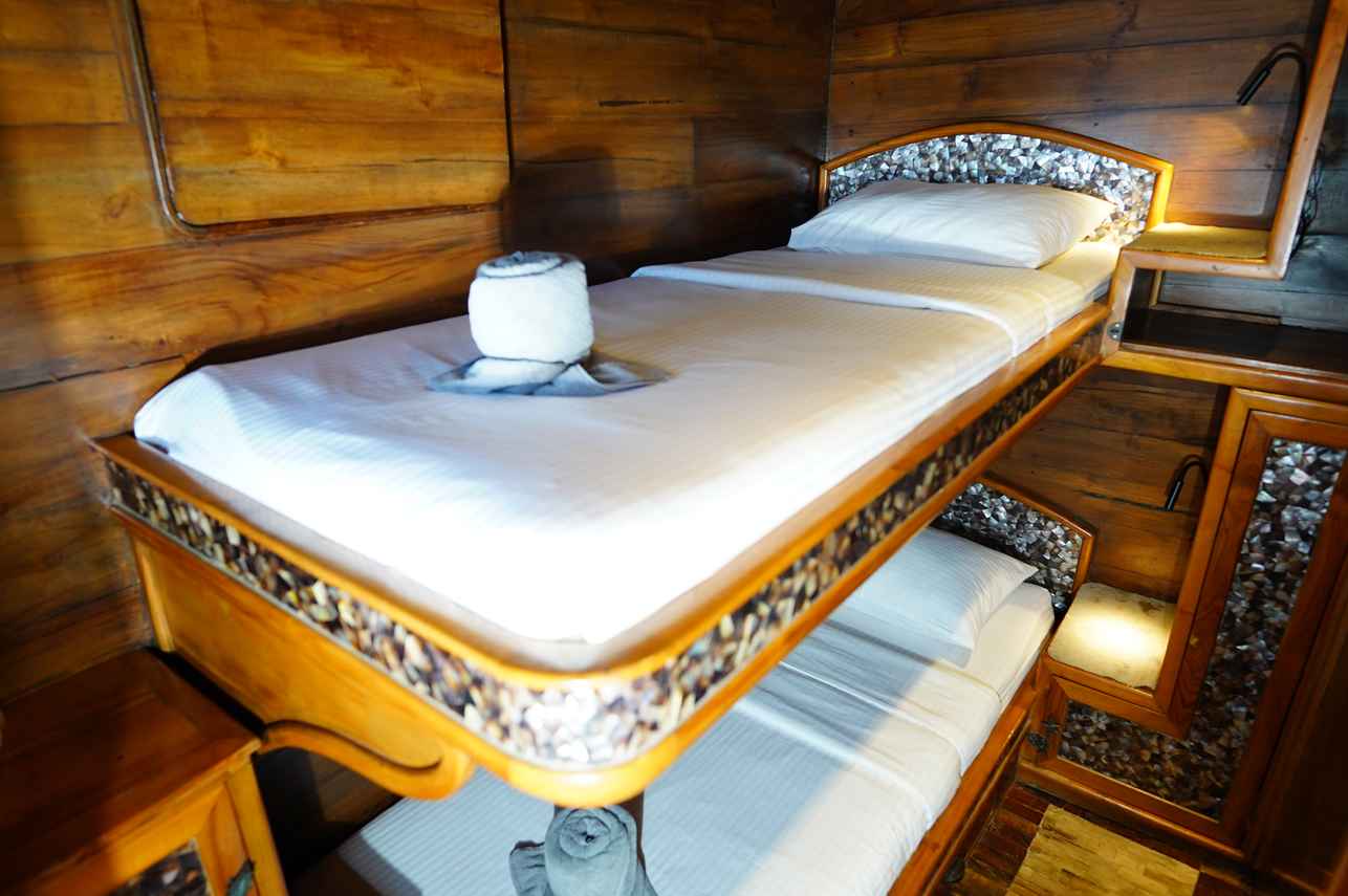 Marylin Luxury Bunk Bed Cabin