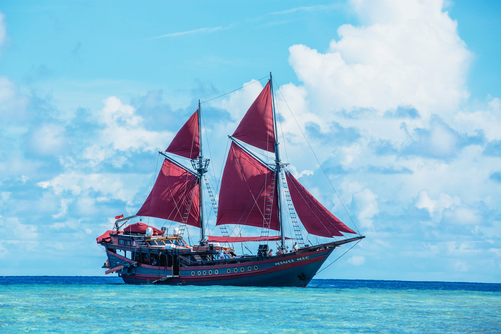 Manta Mae Дайвинг-сафари, Индонезия - LiveAboard.com