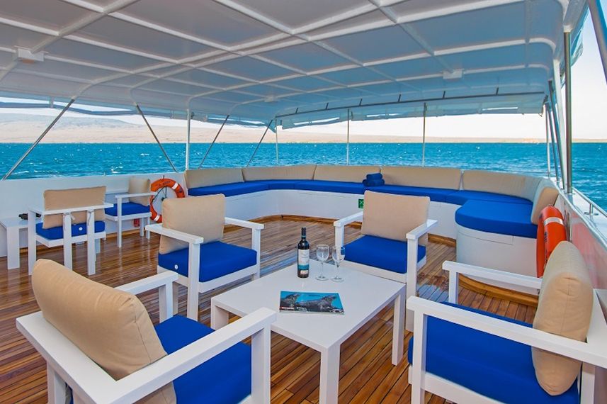 Outdoor Lounge Area - Tip Top III Galapagos