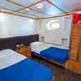 Twin Cabin - Tip Top IV
