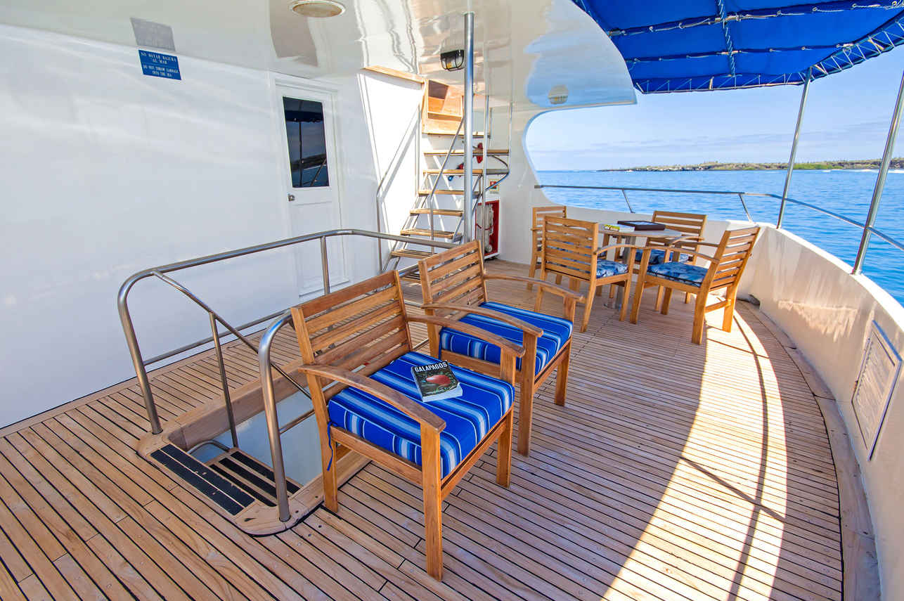 Salon exterior  - Tip Top IV