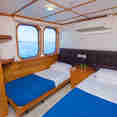 Twin Cabin - Tip Top IV