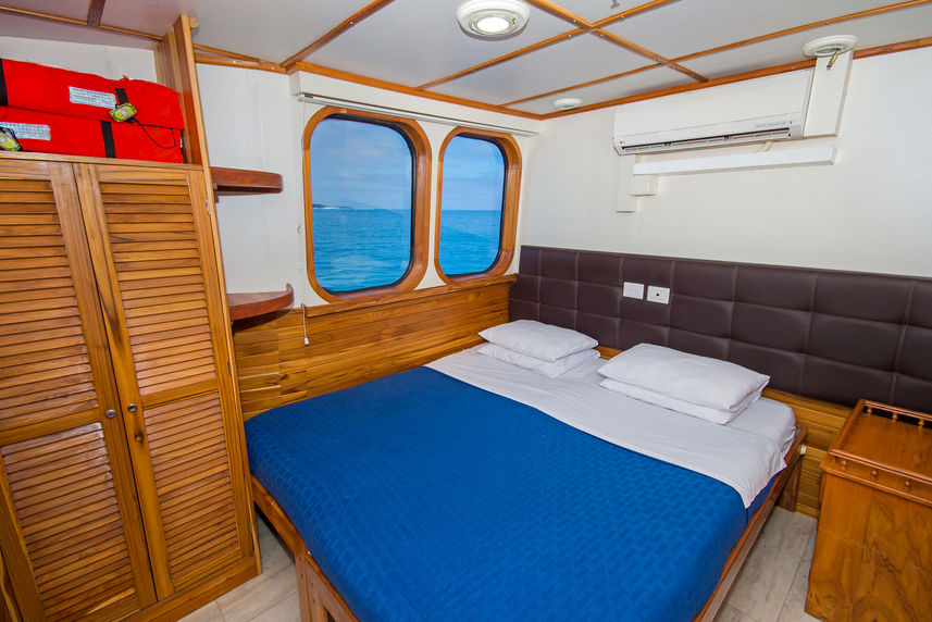 Main Deck Cabin - Tip Top IV