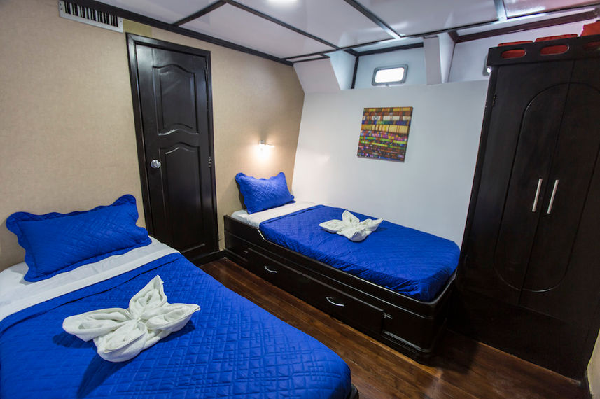Lower Deck Twin - Xavier III Galapagos
