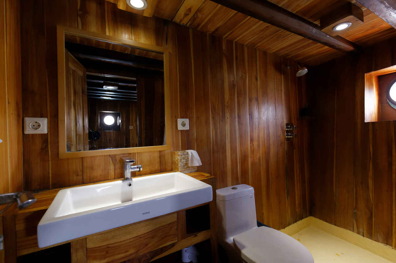 En-suite badkamers - Plataran Phinisi Felicia