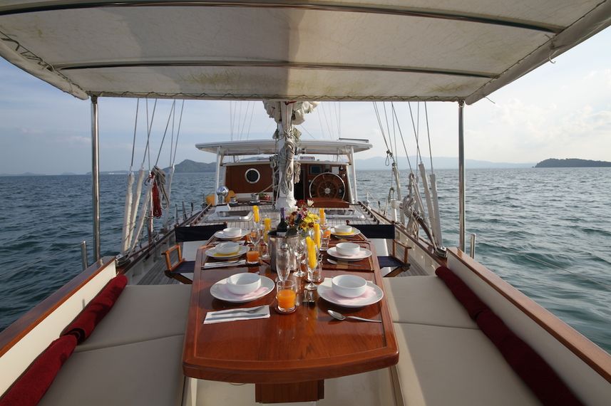 Enjoy dining with a view - Meta IV, Myanmar