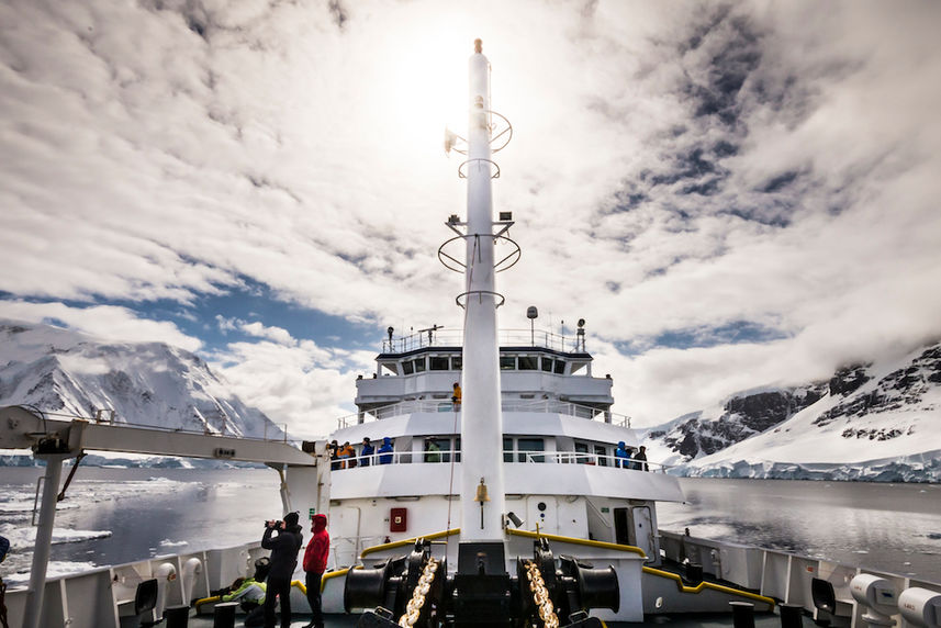 MV Plancius