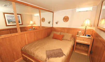 Navigator Stateroom (C1 - C6)