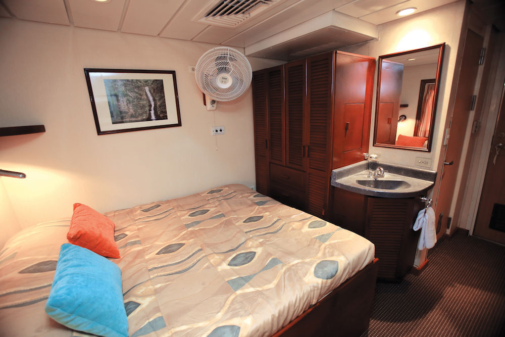 Master Stateroom - Safari Voyager