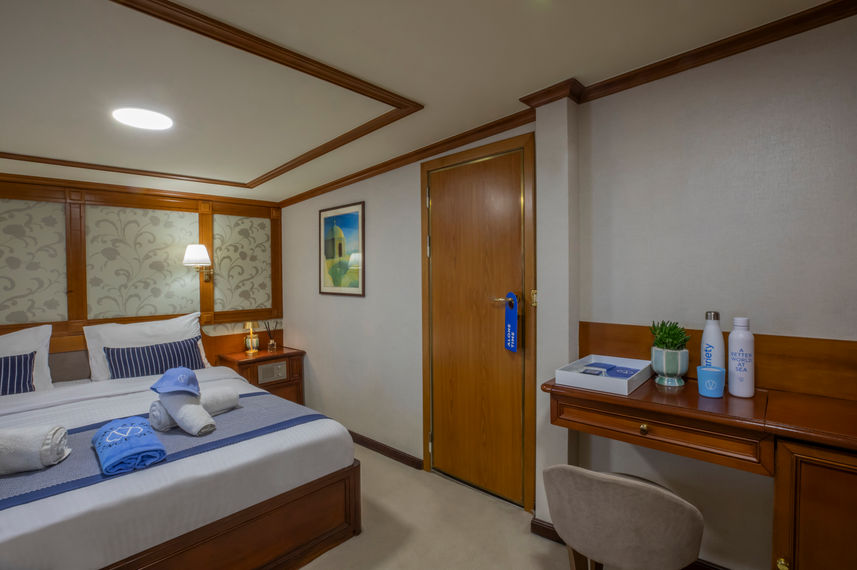 Cabina puente principal  - Callisto Greece