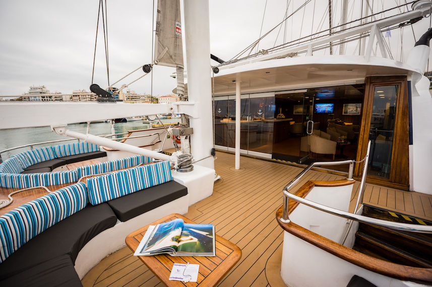 Outdoor Lounge - Panorama