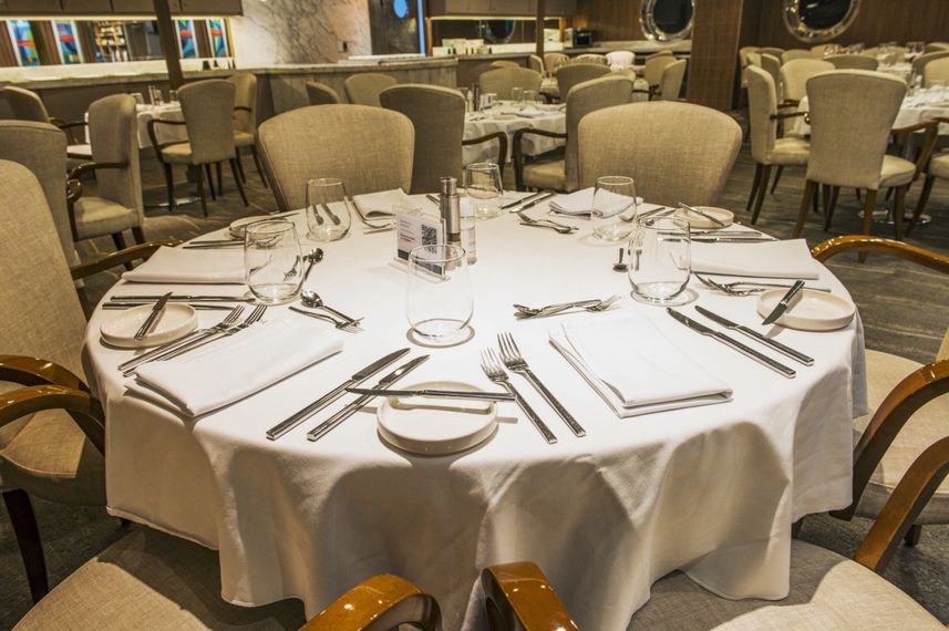Dining Room - La Pinta
