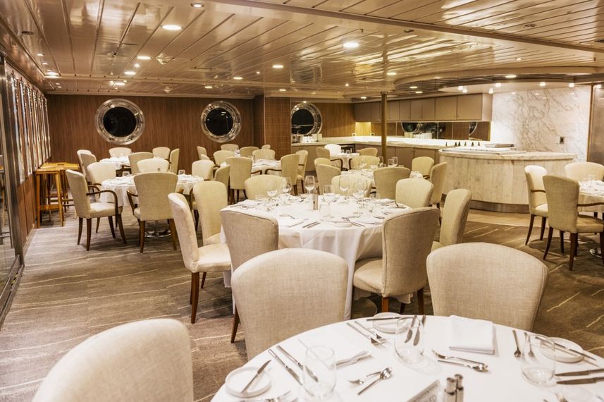 Dining Room - La Pinta