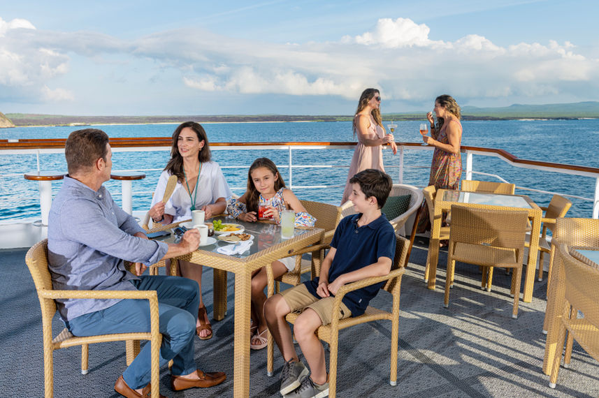 Outdoor Dining - La Pinta