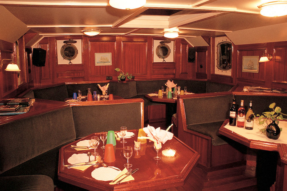 Restaurant - Sea Pearl Cruise