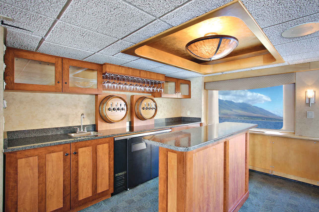 Bar Area - Safari Endeavour Alaska