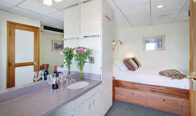 Navigator Cabin (215 & 302)