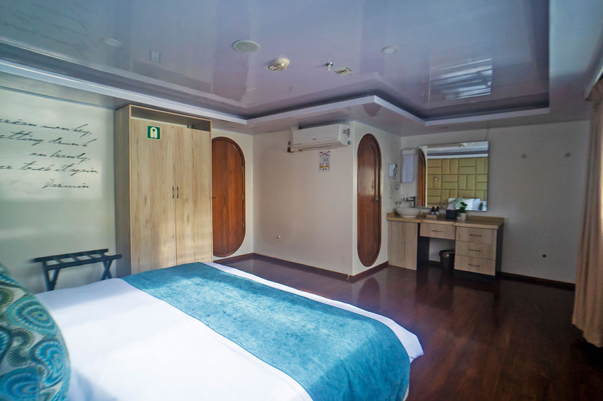 stateroom  - Petrel