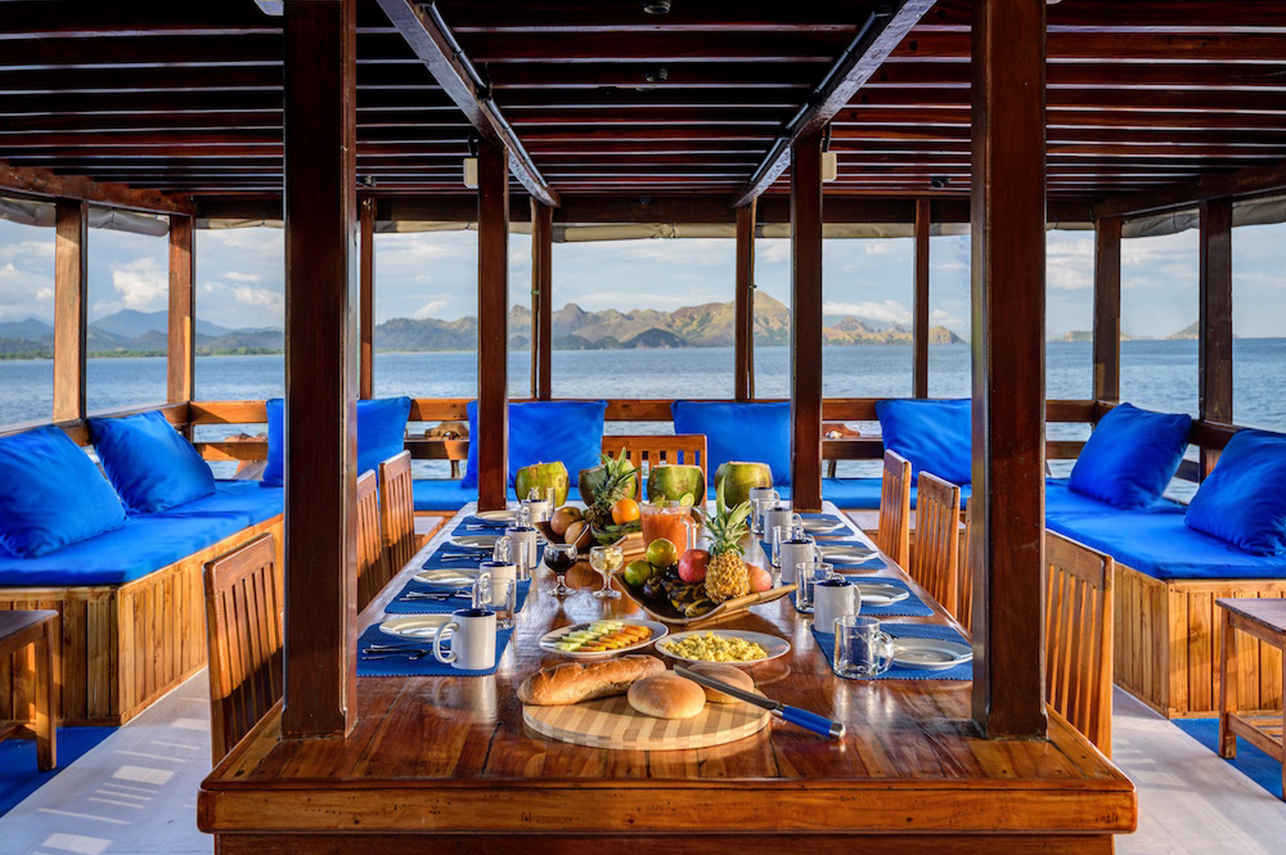 Dîner à l'extérieur - Mari