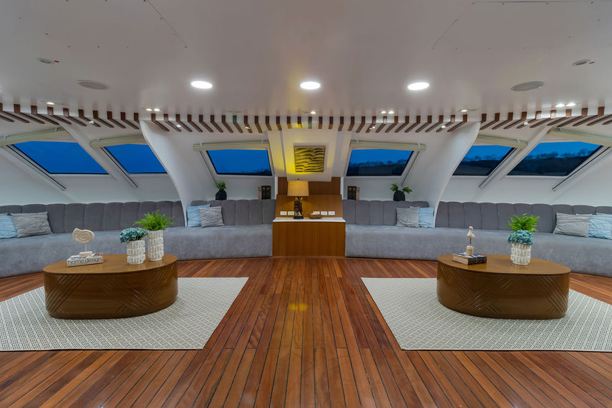 Salon interior - Ocean Spray