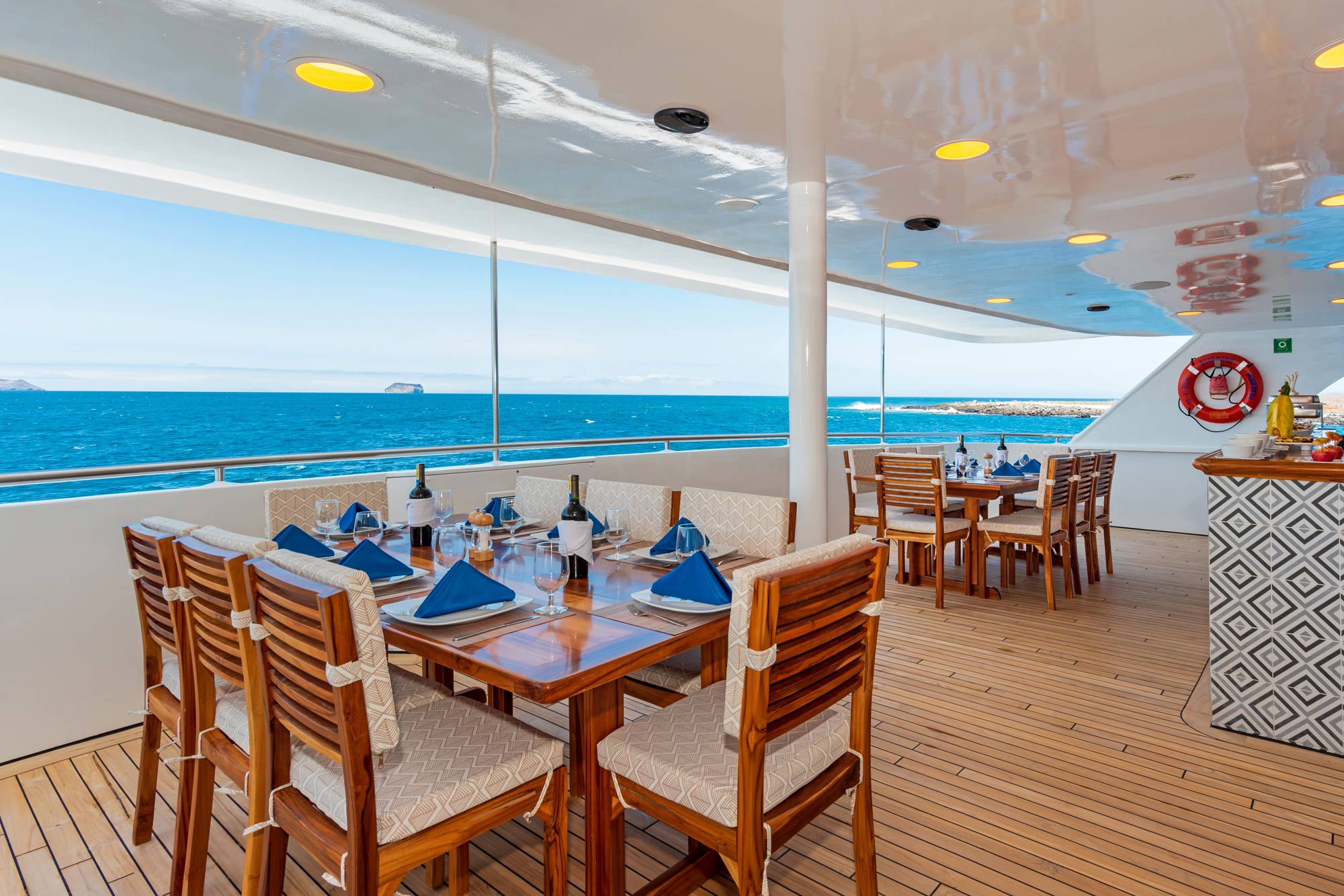 Outdoor Dining - Ocean Spray