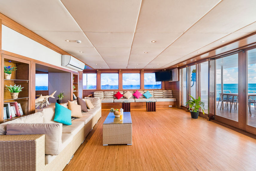 Saloon - Seafari Explorer Maldives