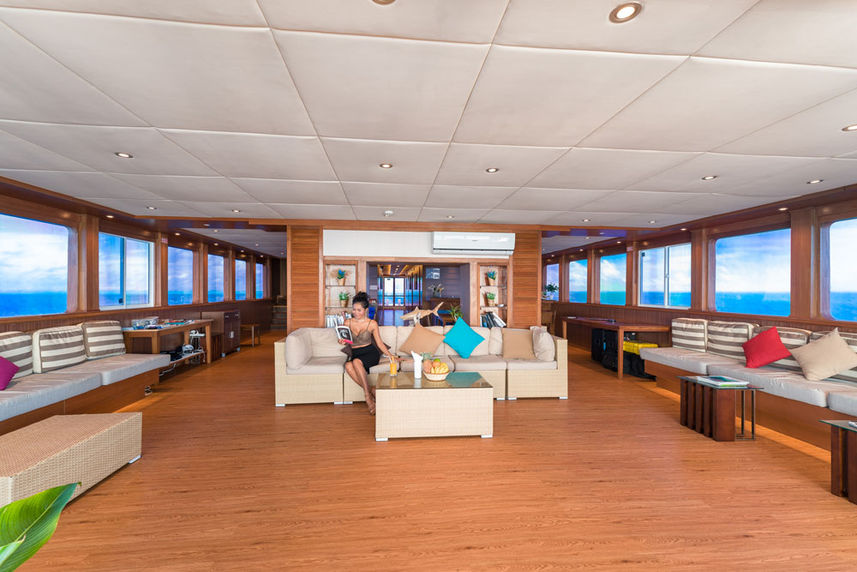 Saloon - Seafari Explorer Maldives