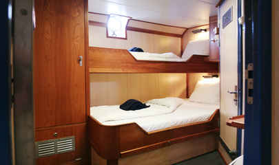 Twin Private Porthole