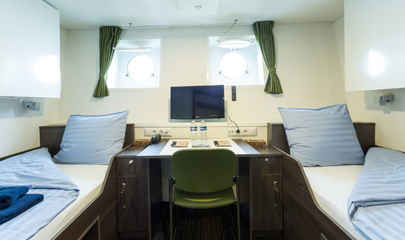 Twin Porthole