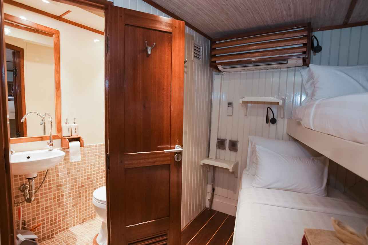 Double Cabin - Emperor Raja Laut