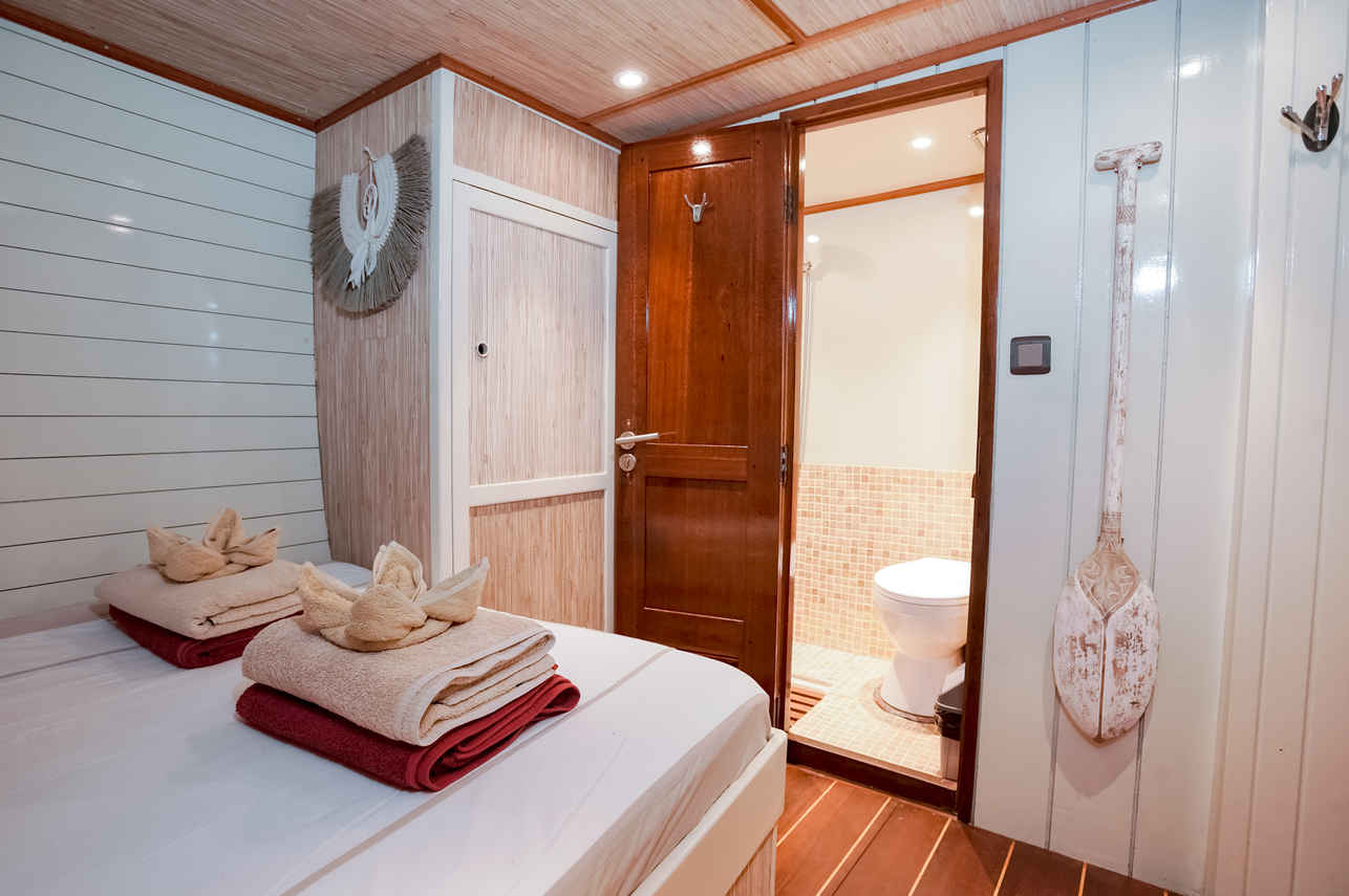 Double Cabin - Emperor Raja Laut