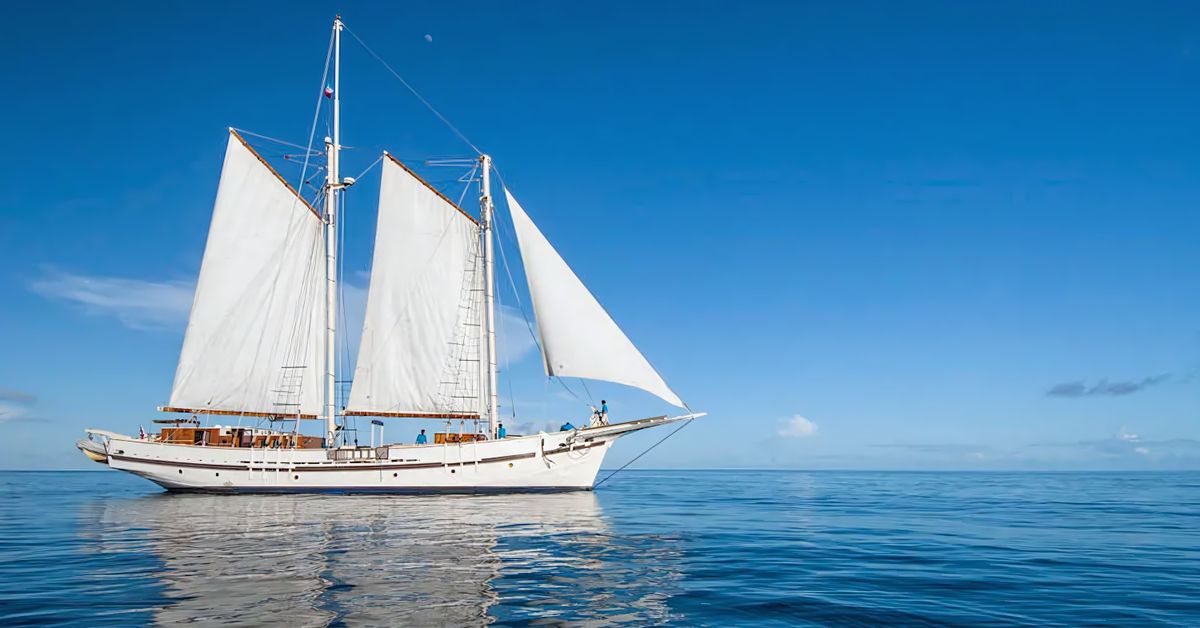 Emperor Raja Laut — vessel photograph